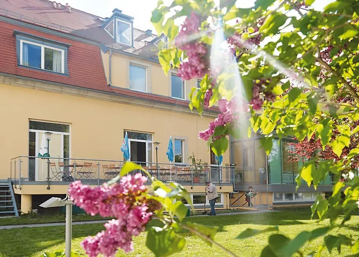 レーゲンボーゲンハウス ホテル フライベルク