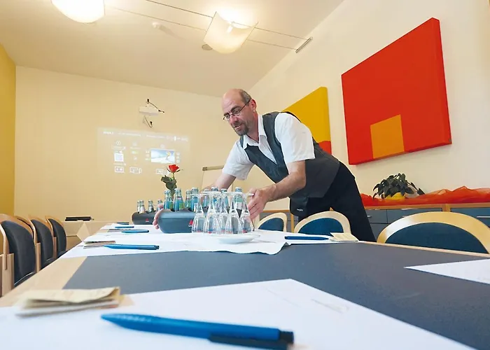 レーゲンボーゲンハウス ホテル 3*